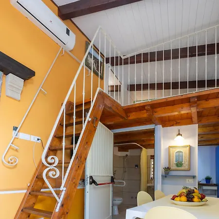 Vacanze Paradiso - Oasi Di Tranquillita Con Piscina E Giardino A 10 Min Dal Mare Neviano