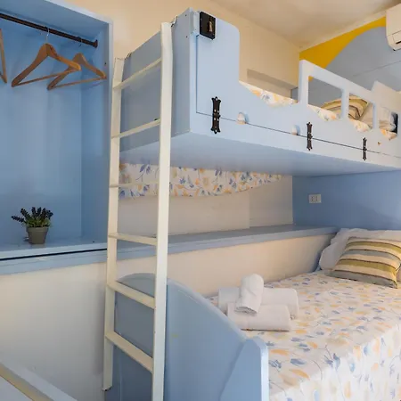 Vacanze Paradiso - Oasi Di Tranquillita Con Piscina E Giardino A 10 Min Dal Mare Aparthotel 3*