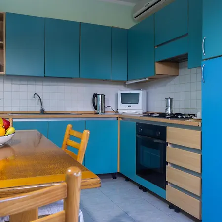 Vacanze Paradiso - Oasi Di Tranquillita Con Piscina E Giardino A 10 Min Dal Mare Aparthotel 3*
