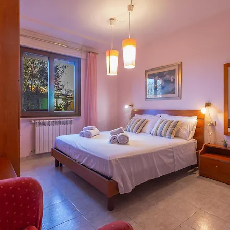 Vacanze Paradiso - Oasi Di Tranquillita Con Piscina E Giardino A 10 Min Dal Mare Aparthotel Neviano
