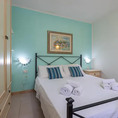 Vacanze Paradiso - Oasi Di Tranquillita Con Piscina E Giardino A 10 Min Dal Mare 3*