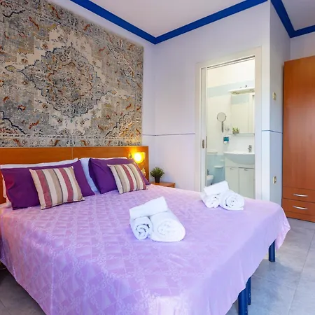 Aparthotel Vacanze Paradiso - Oasi Di Tranquillita Con Piscina E Giardino A 10 Min Dal Mare 3*
