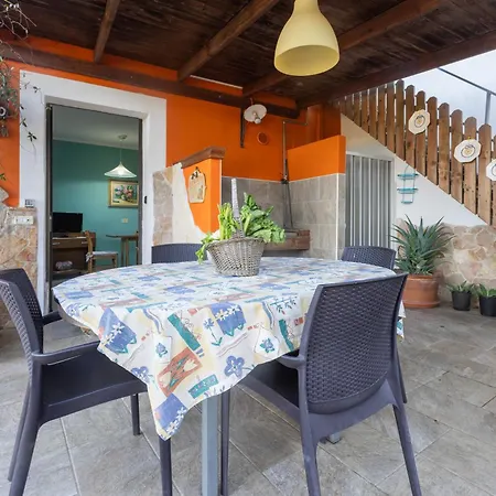 Vacanze Paradiso - Oasi Di Tranquillita Con Piscina E Giardino A 10 Min Dal Mare 3*