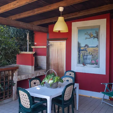 Vacanze Paradiso - Oasi Di Tranquillita Con Piscina E Giardino A 10 Min Dal Mare Aparthotel 3*