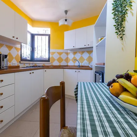Vacanze Paradiso - Oasi Di Tranquillita Con Piscina E Giardino A 10 Min Dal Mare Aparthotel 3*