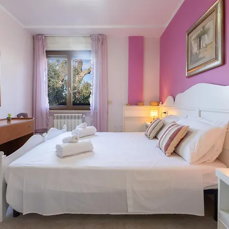 Vacanze Paradiso - Oasi Di Tranquillita Con Piscina E Giardino A 10 Min Dal Mare 3* Neviano
