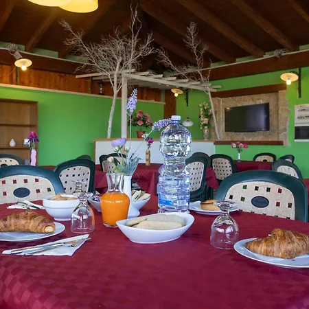 Aparthotel Vacanze Paradiso - Oasi Di Tranquillita Con Piscina E Giardino A 10 Min Dal Mare