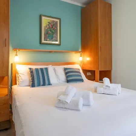 Vacanze Paradiso - Oasi Di Tranquillita Con Piscina E Giardino A 10 Min Dal Mare