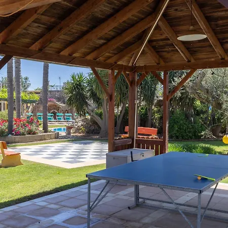 Vacanze Paradiso - Oasi Di Tranquillita Con Piscina E Giardino A 10 Min Dal Mare 3*