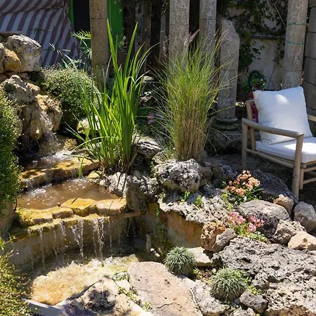 Aparthotel Vacanze Paradiso - Oasi Di Tranquillita Con Piscina E Giardino A 10 Min Dal Mare