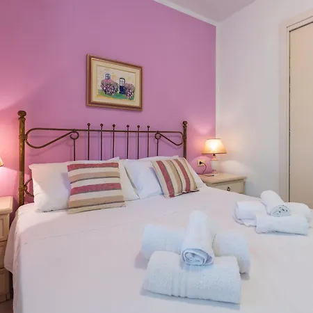 Vacanze Paradiso - Oasi Di Tranquillita Con Piscina E Giardino A 10 Min Dal Mare