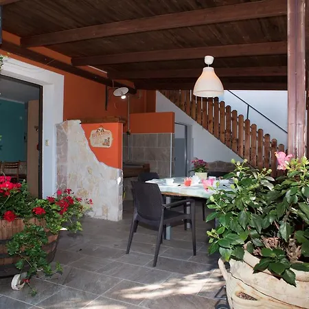 Vacanze Paradiso - Oasi Di Tranquillita Con Piscina E Giardino A 10 Min Dal Mare